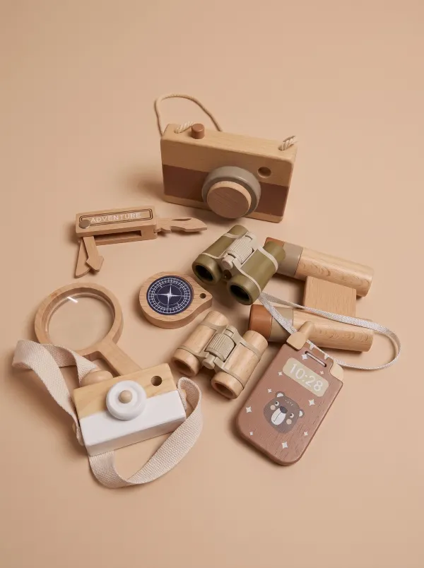 Lot d accessoire aventurier bébé et enfant · Décors et accessoires, dressing du studio de Julie Dugardin Photographe
