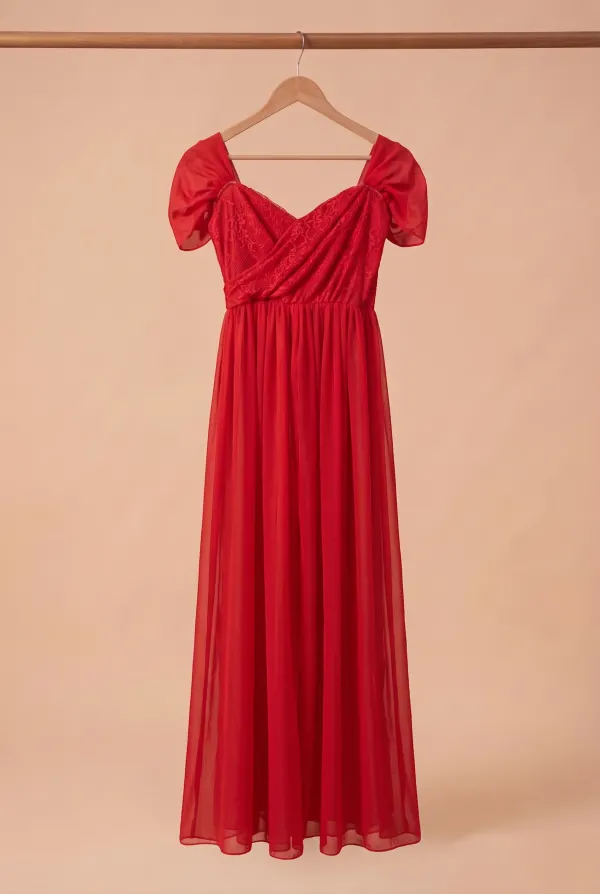 Robe grossesse rouge · Grossesse, dressing du studio de Julie Dugardin Photographe