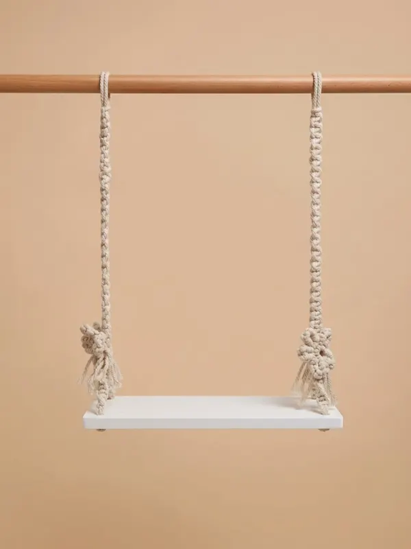 Balancoire bébé · Mobilier, dressing du studio de Julie Dugardin Photographe