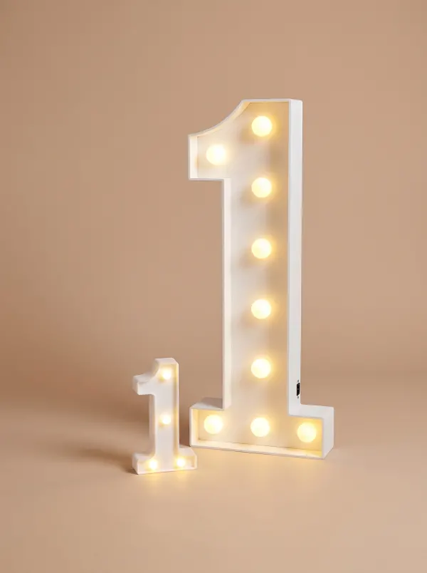 Chiffre 1 · Mobilier, dressing du studio de Julie Dugardin Photographe