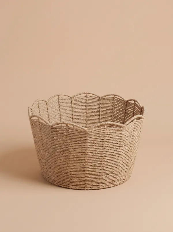 Panier osier · Mobilier, dressing du studio de Julie Dugardin Photographe